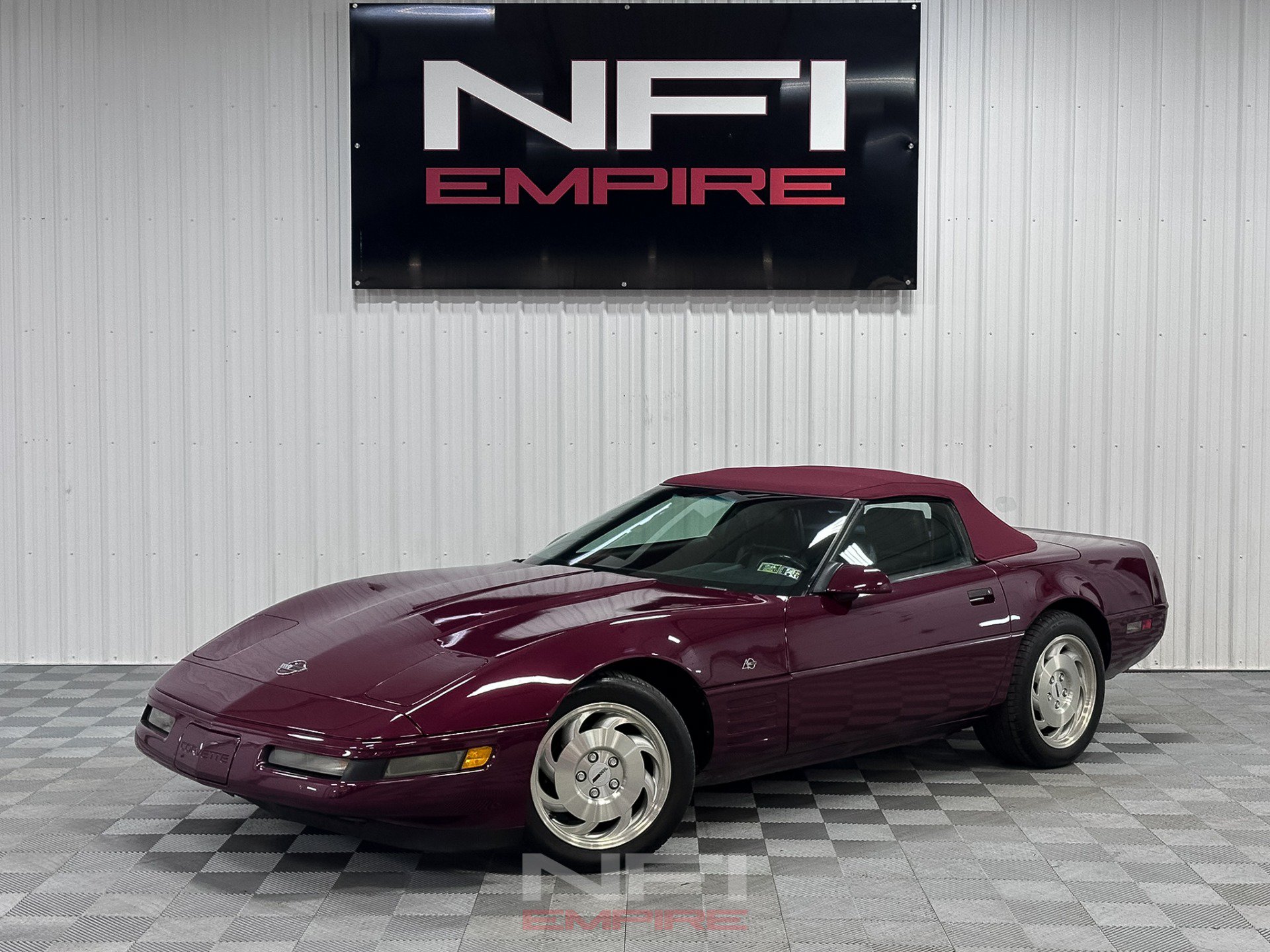 Used 1993 Chevrolet Corvette Coupe RWD image 2