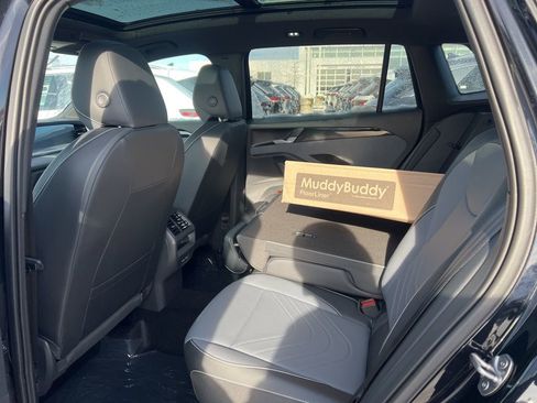 New 2026 Volkswagen Tiguan SE R-Line AWD/4WD image 14