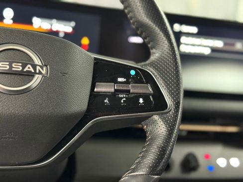 Used 2023 Nissan Ariya FWD image 24