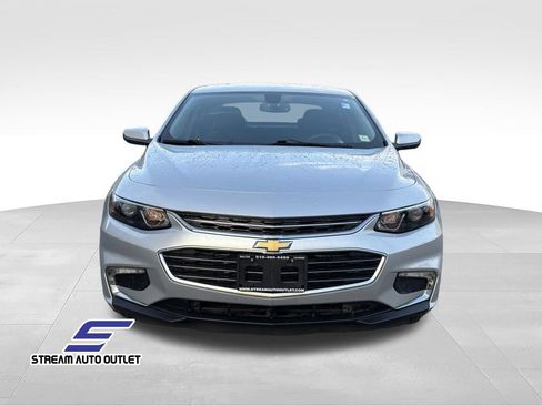 Used 2018 Chevrolet Malibu LT FWD image 2
