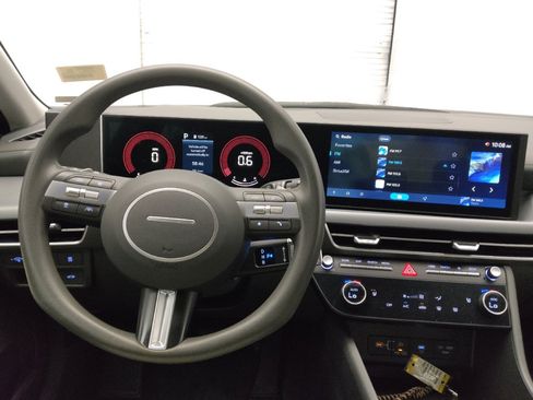 Used 2025 Hyundai Sonata SEL FWD image 22