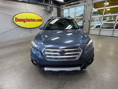 Used 2016 Subaru Outback 2.5i Limited AWD/4WD image 8