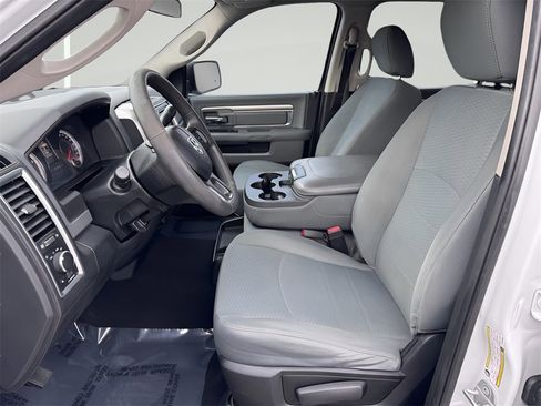 Used 2018 RAM 2500 SLT image 10