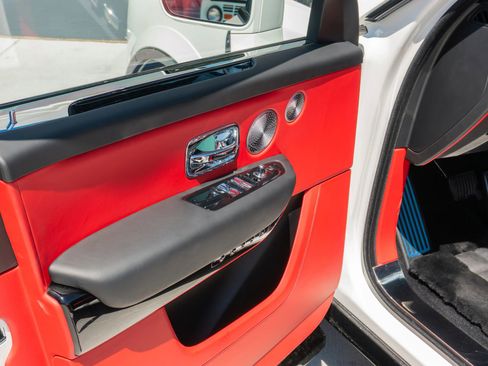 Used 2026 Rolls-Royce Cullinan AWD/4WD image 91