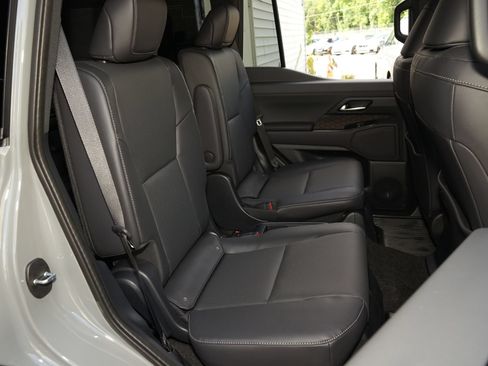 Used 2026 Lexus GX 550 w/ Cold Area Package AWD/4WD image 13