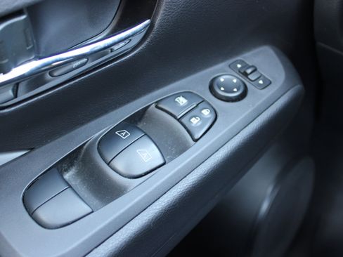 Certified 2023 Nissan Kicks SR w/ SR Premium Package image 28