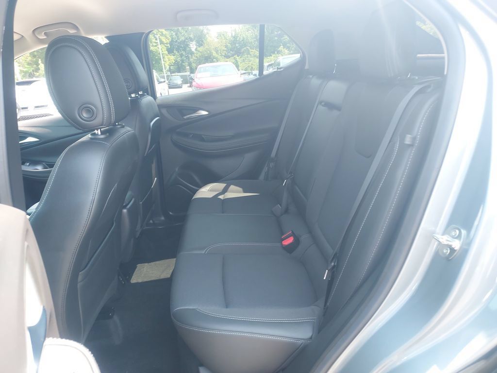 Used 2023 Buick Encore GX Select w/ Safety Package II AWD/4WD image 26