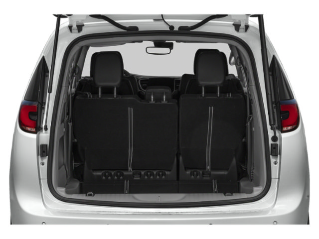 Used 2024 Chrysler Pacifica Touring-L FWD image 8