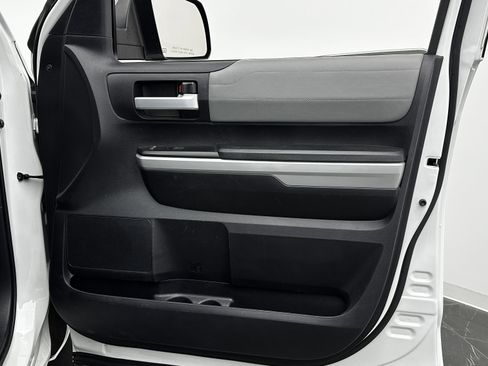 Used 2020 Toyota Tundra Limited image 34