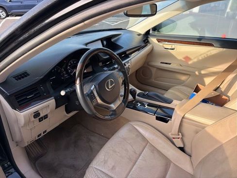 Used 2013 Lexus ES 350 w/ Luxury Pkg FWD image 4