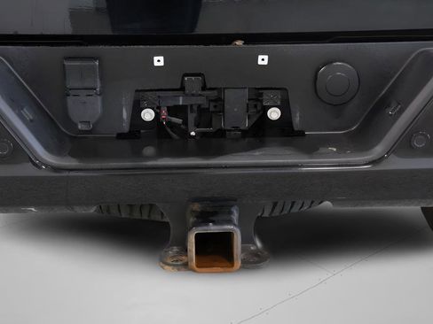 Used 2024 GMC Sierra 3500 Denali Ultimate AWD/4WD image 32