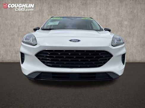 Used 2022 Ford Escape SE w/ SE Sport Appearance Package image 8