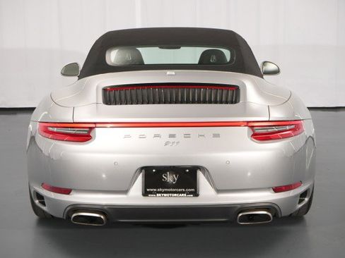 Used 2019 Porsche 911 Carrera 4 AWD/4WD image 21