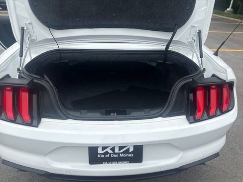 Used 2018 Ford Mustang Premium RWD image 15