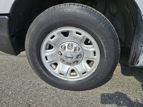 Used 2012 Nissan NV 2500 S RWD image 8