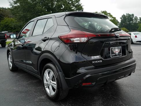 Used 2025 Nissan Kicks Play S FWD image 3