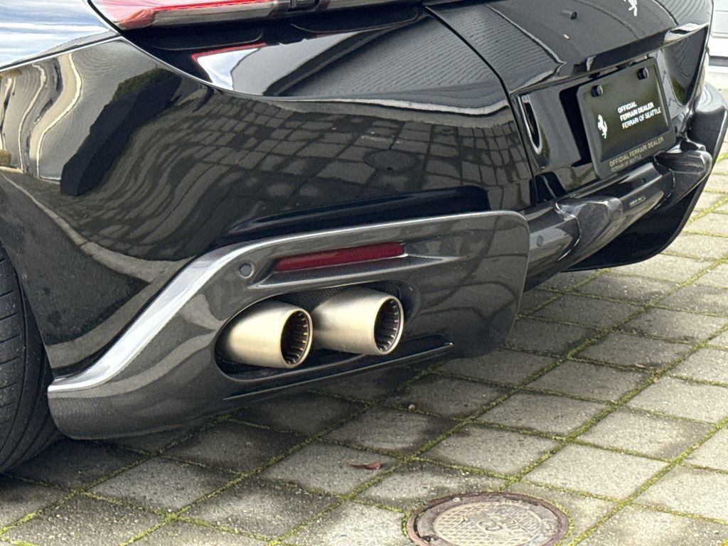 Certified 2024 Ferrari Roma Spider RWD image 34