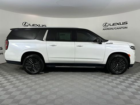 Used 2022 Chevrolet Suburban High Country w/ Max Trailering Package AWD/4WD image 6