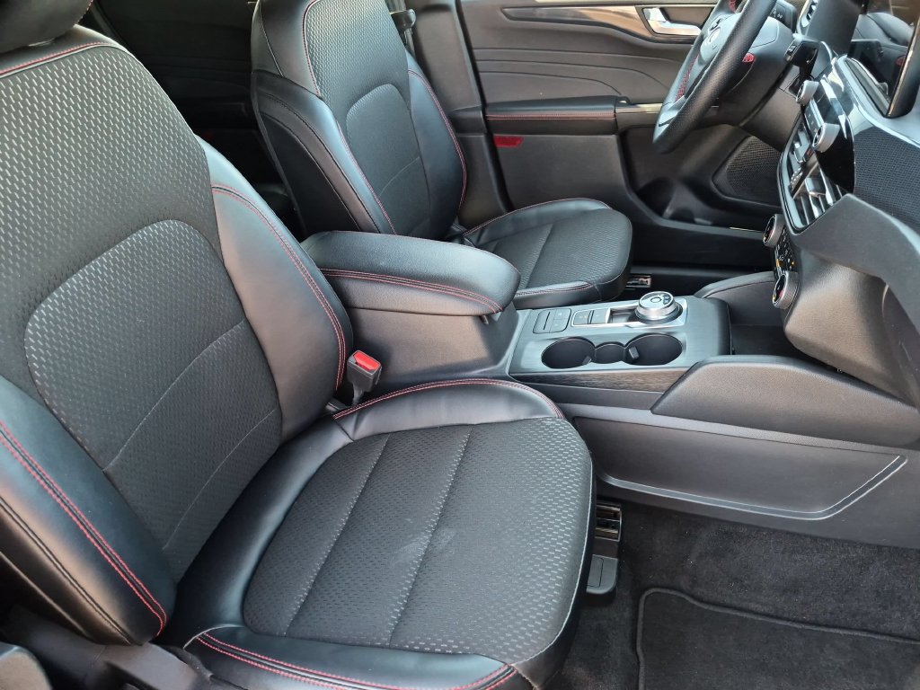 Used 2025 Ford Escape ST-Line AWD/4WD image 31