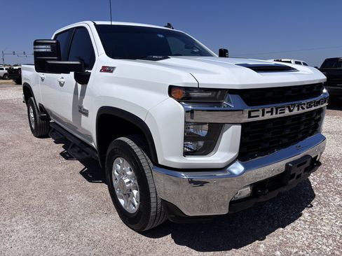Used 2021 Chevrolet Silverado 2500 LT w/ Texas Edition AWD/4WD image 9