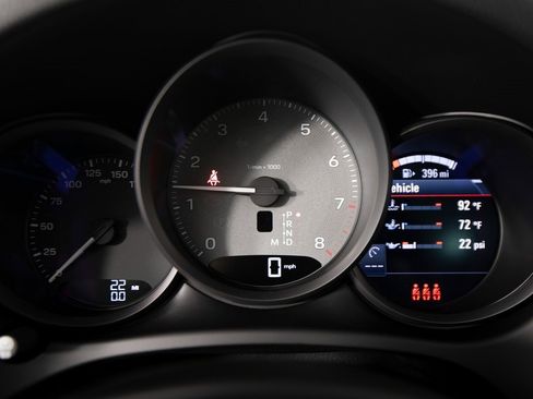 New 2026 Porsche Macan S image 18