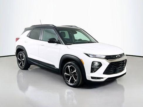 Used 2023 Chevrolet TrailBlazer RS w/ Convenience Package FWD image 3