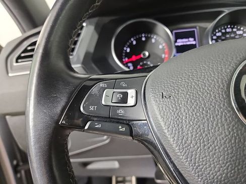 Used 2021 Volkswagen Tiguan SE R-Line AWD/4WD image 23
