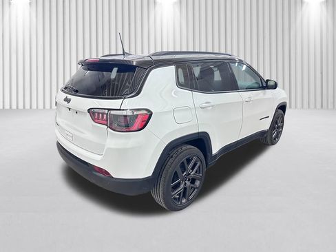 New 2026 Jeep Compass Limited image 5