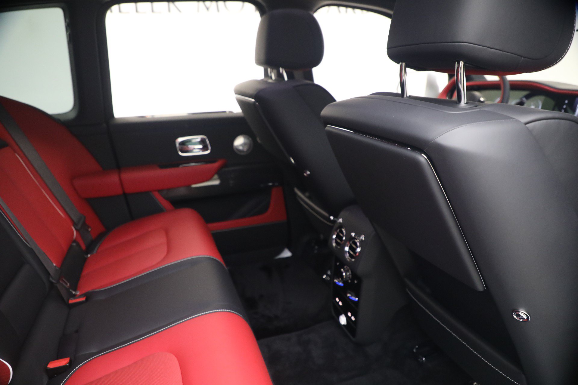 New 2027 Rolls-Royce Cullinan Black Badge AWD/4WD image 23