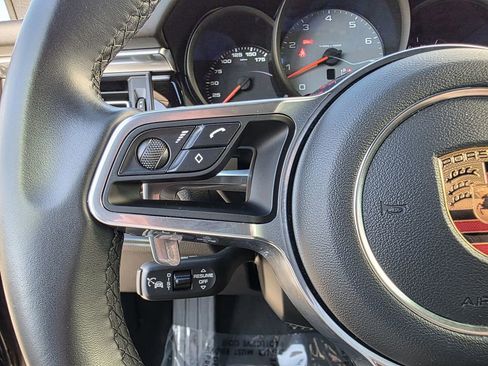 Used 2020 Porsche Macan S image 28