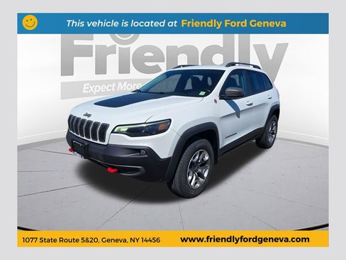 Used 2019 Jeep Cherokee Trailhawk w/ Cold Weather Group AWD/4WD image 1