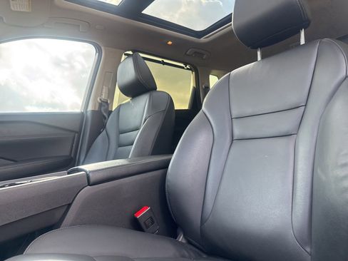 Certified 2024 Nissan Rogue SL w/ SL Premium Package FWD image 43