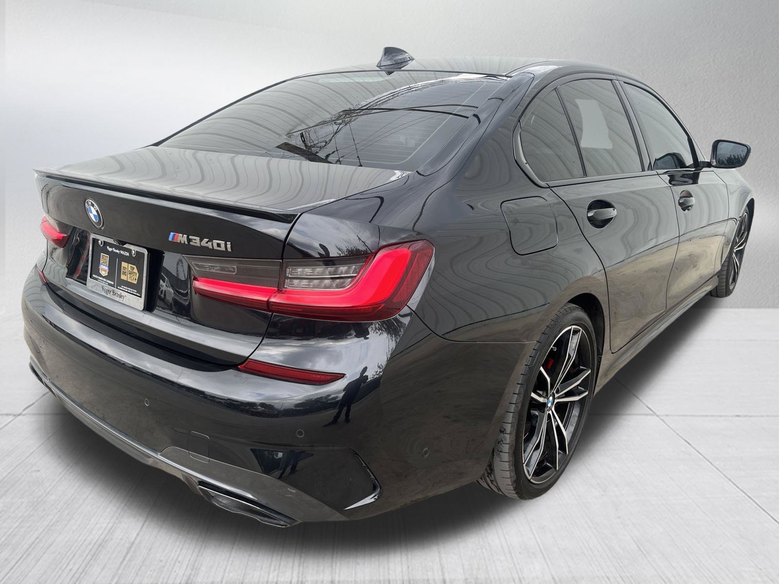 Used 2022 BMW M340i w/ Premium Package RWD image 9
