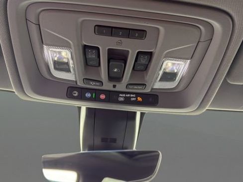 Used 2020 Chevrolet Silverado 2500 LTZ w/ LTZ Premium Package image 33