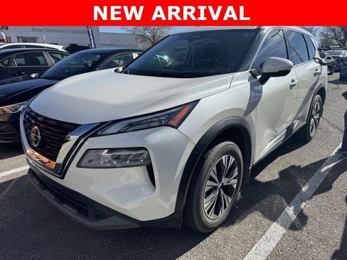 Certified 2021 Nissan Rogue SV image 5