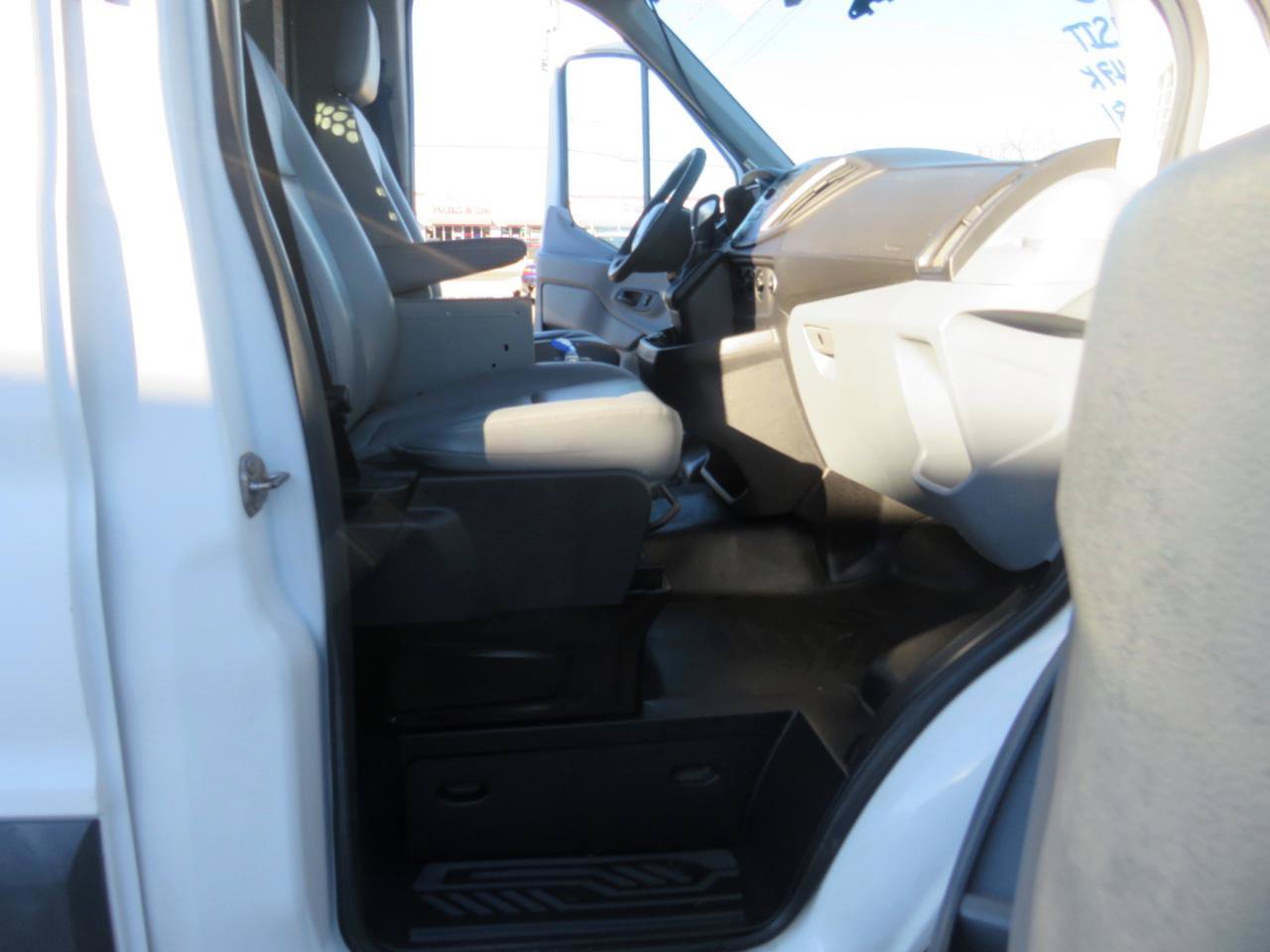Used 2018 Ford Transit 350 148 Medium Roof RWD image 26