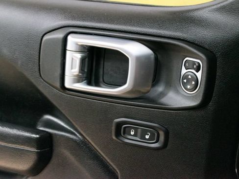 Used 2023 Jeep Wrangler Unlimited Sport AWD/4WD image 13