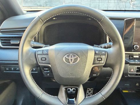 Used 2025 Toyota Camry LE image 28