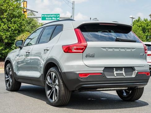 New 2026 Volvo XC40 B5 Plus w/ Climate Package AWD/4WD image 5