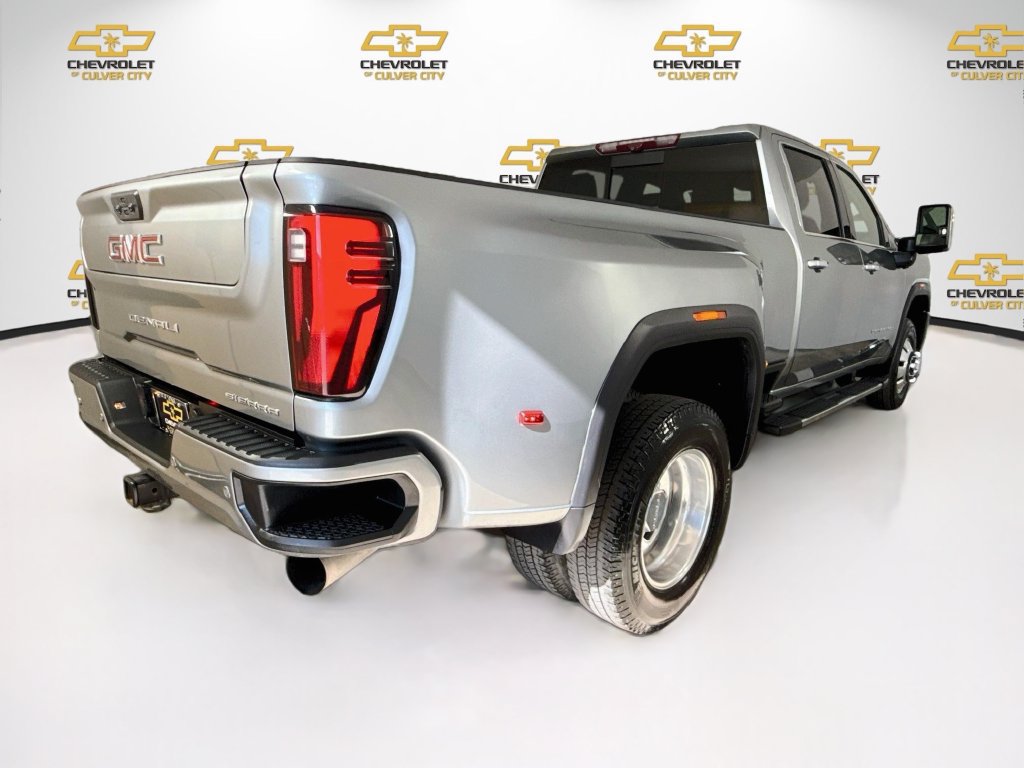 Used 2024 GMC Sierra 3500 Denali w/ Denali Reserve Package AWD/4WD image 8