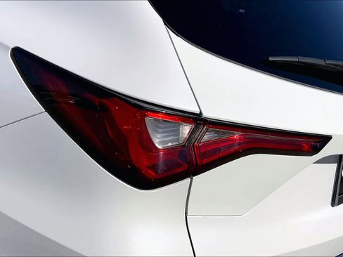 Used 2023 Acura MDX SH-AWD w/ Technology Package image 29