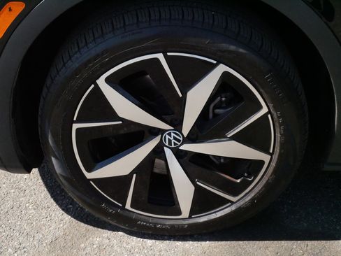 Used 2023 Volkswagen ID.4 Pro S image 15