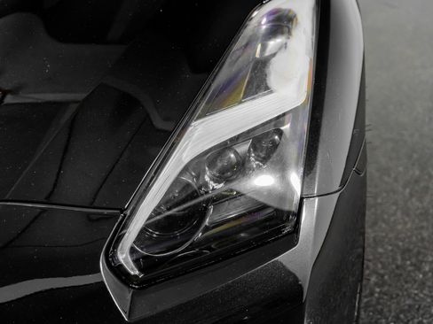 Used 2015 Nissan GT-R Black Edition image 23