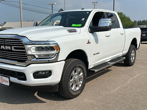 Used 2024 RAM 2500 Laramie AWD/4WD image 3
