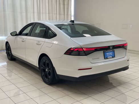 Certified 2025 Honda Accord SE image 29