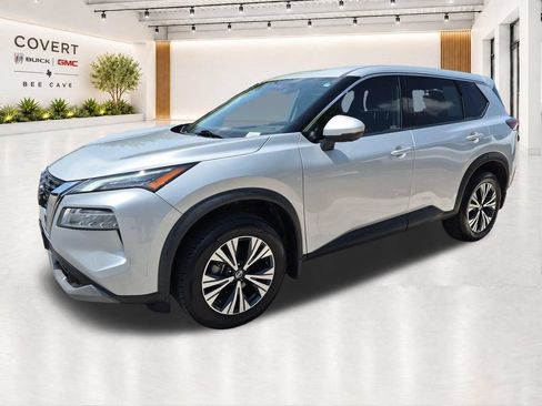 Used 2021 Nissan Rogue SV FWD image 4