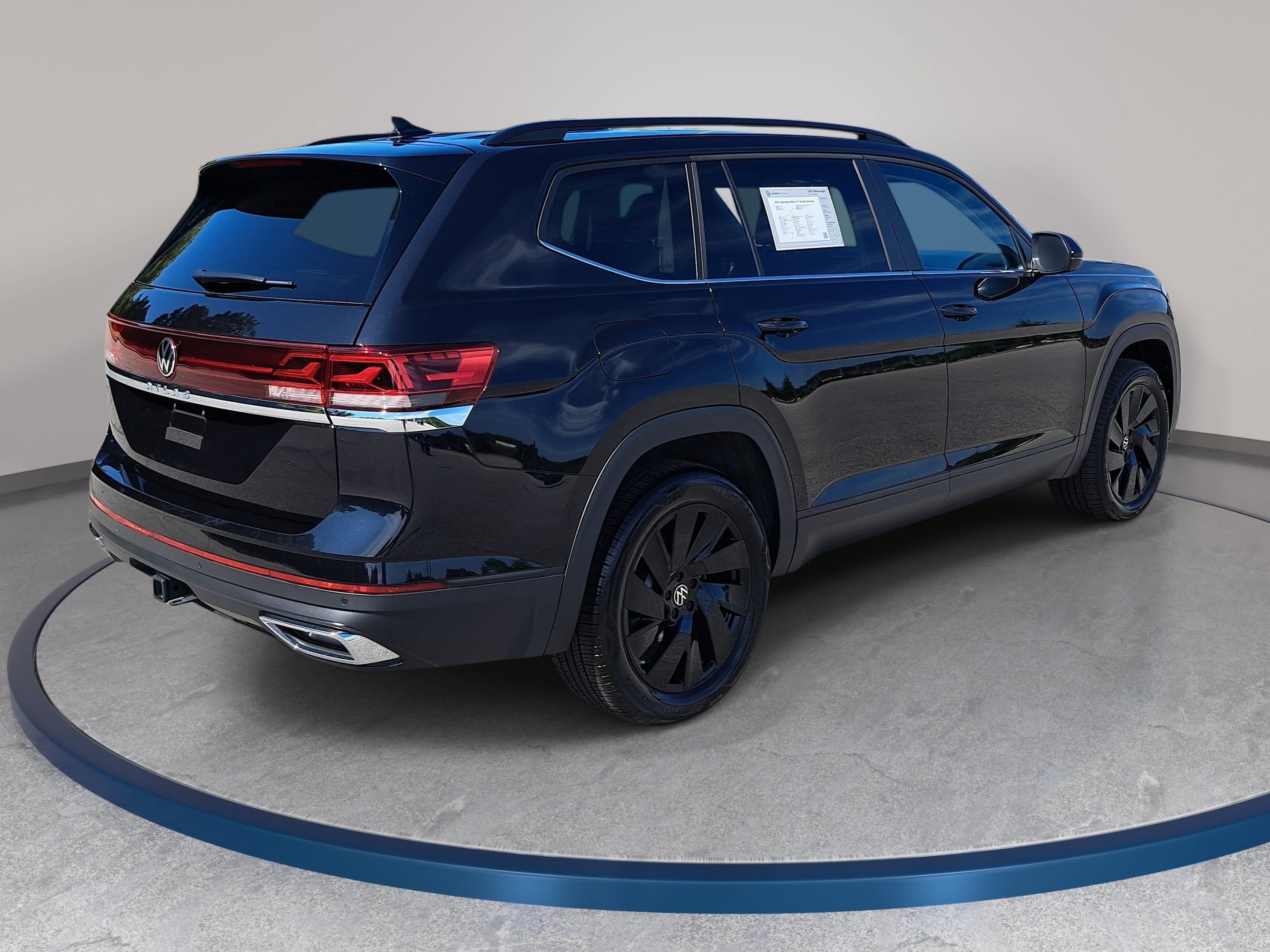 Used 2026 Volkswagen Atlas SE w/ Panoramic Sunroof Package FWD image 5