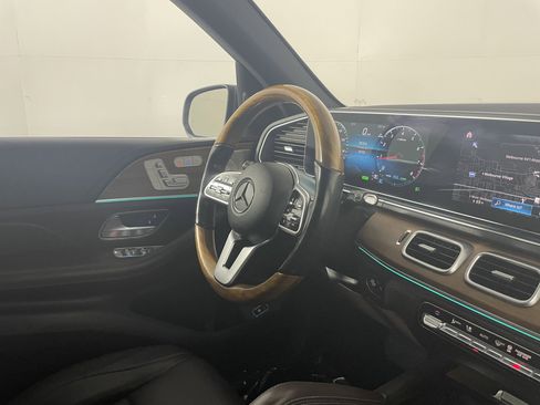 Certified 2023 Mercedes-Benz GLS 450 4MATIC image 10