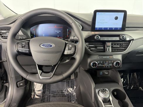 Used 2023 Ford Escape Active AWD/4WD image 3