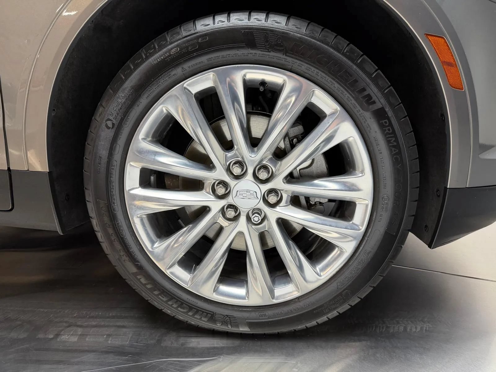 Used 2018 Cadillac XT5 Platinum AWD/4WD image 7
